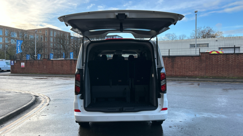 Ford Tourneo Custom 320 L1 Diesel Fwd 2.0 EcoBlue 136ps H1 Titanium 8 seater Auto